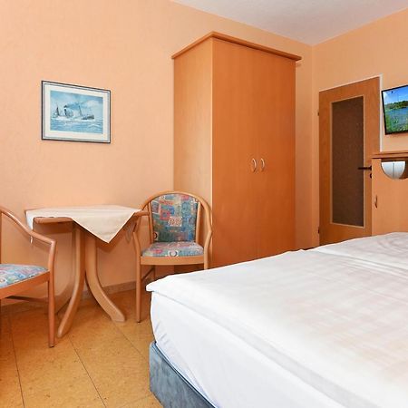Hotel-Pension Altes Siel Bensersiel Exterior photo