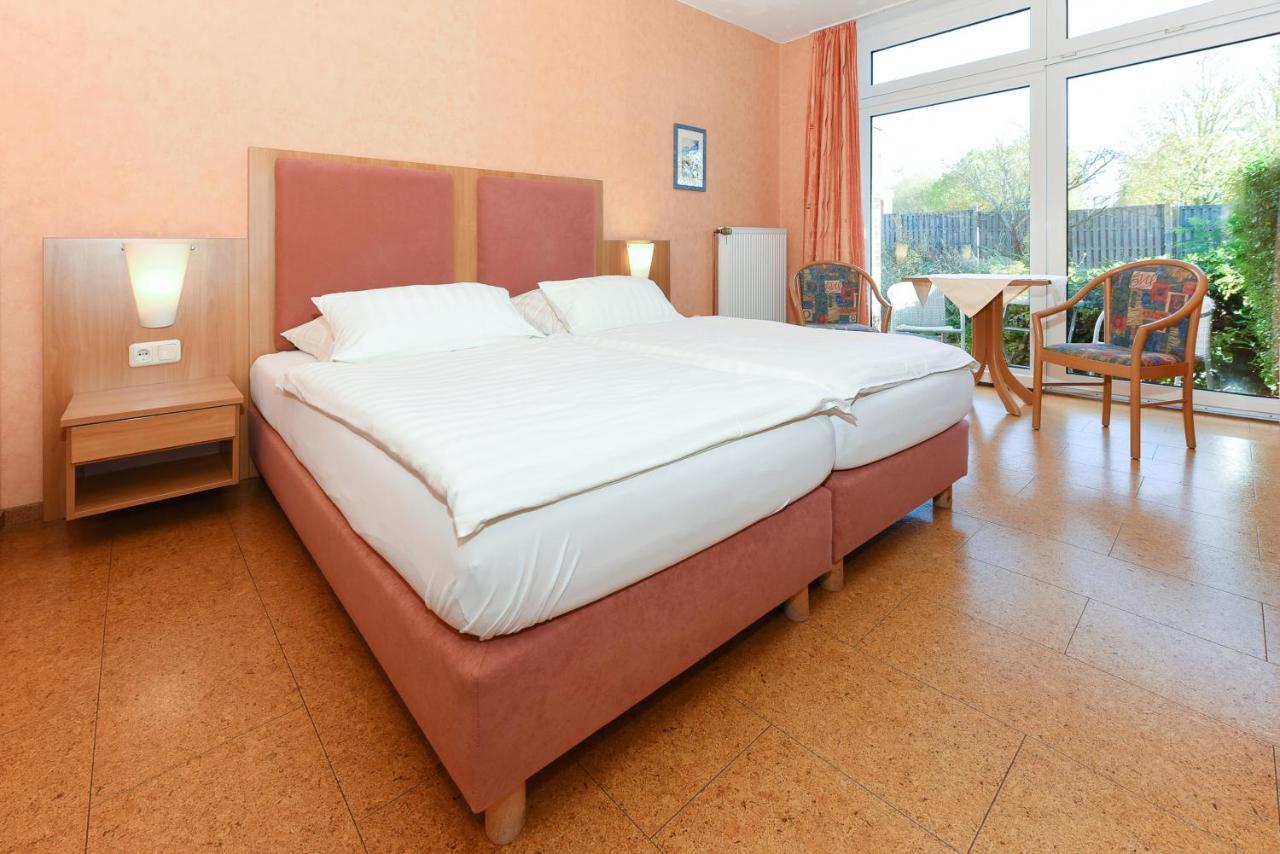 Hotel-Pension Altes Siel Bensersiel Exterior photo