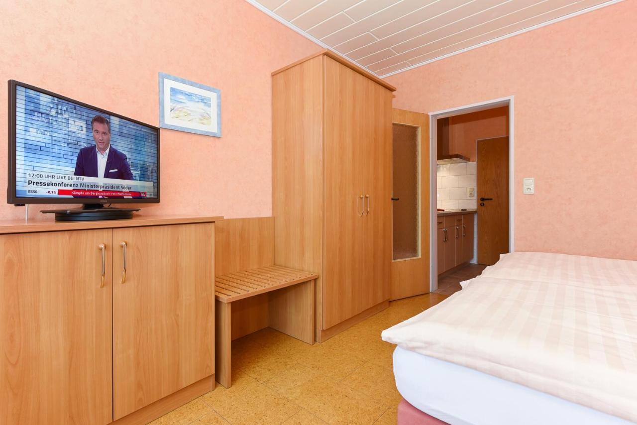Hotel-Pension Altes Siel Bensersiel Exterior photo