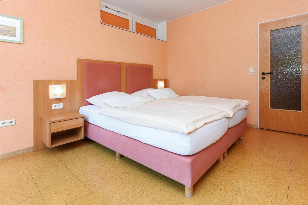 Hotel-Pension Altes Siel Bensersiel Exterior photo