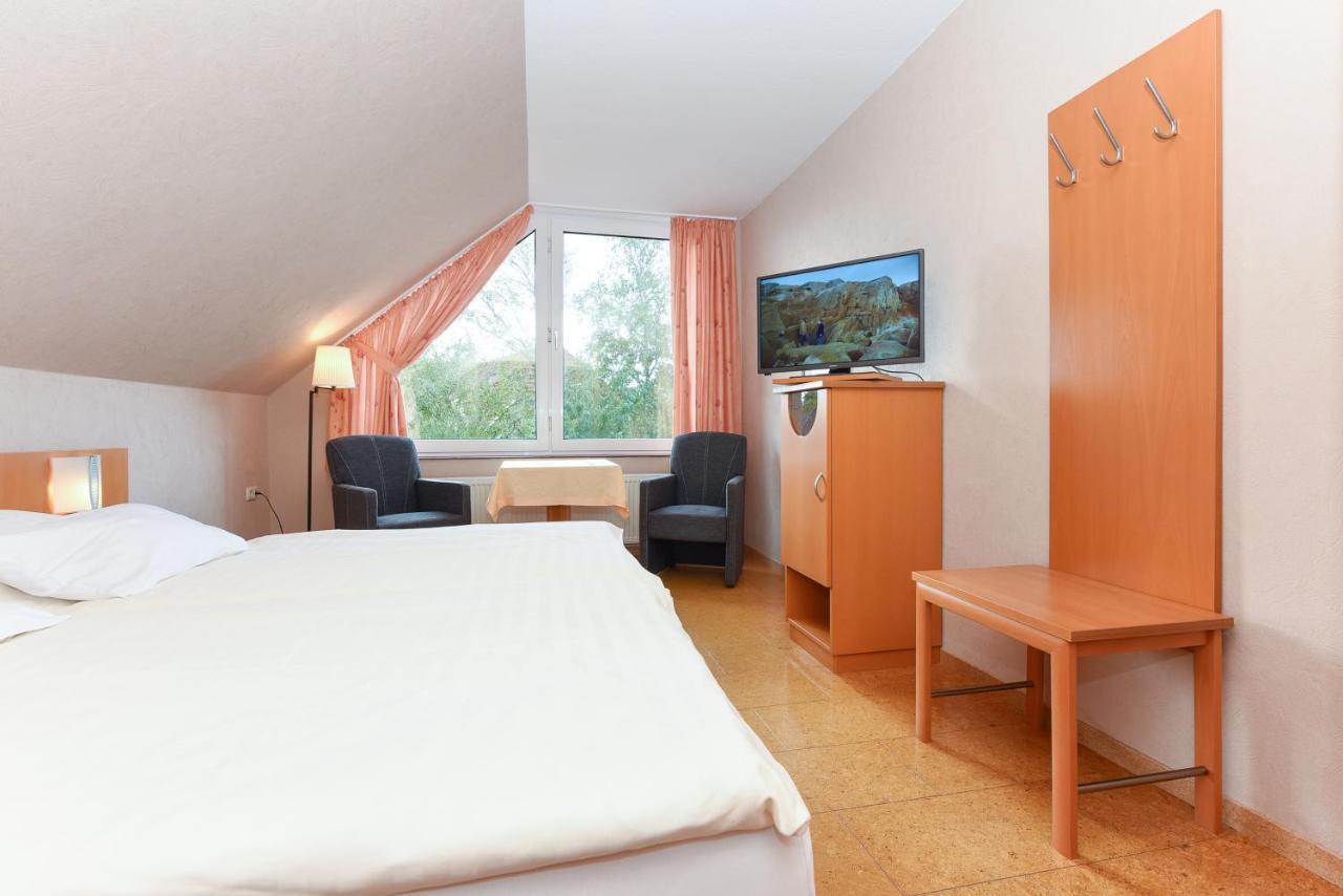Hotel-Pension Altes Siel Bensersiel Exterior photo