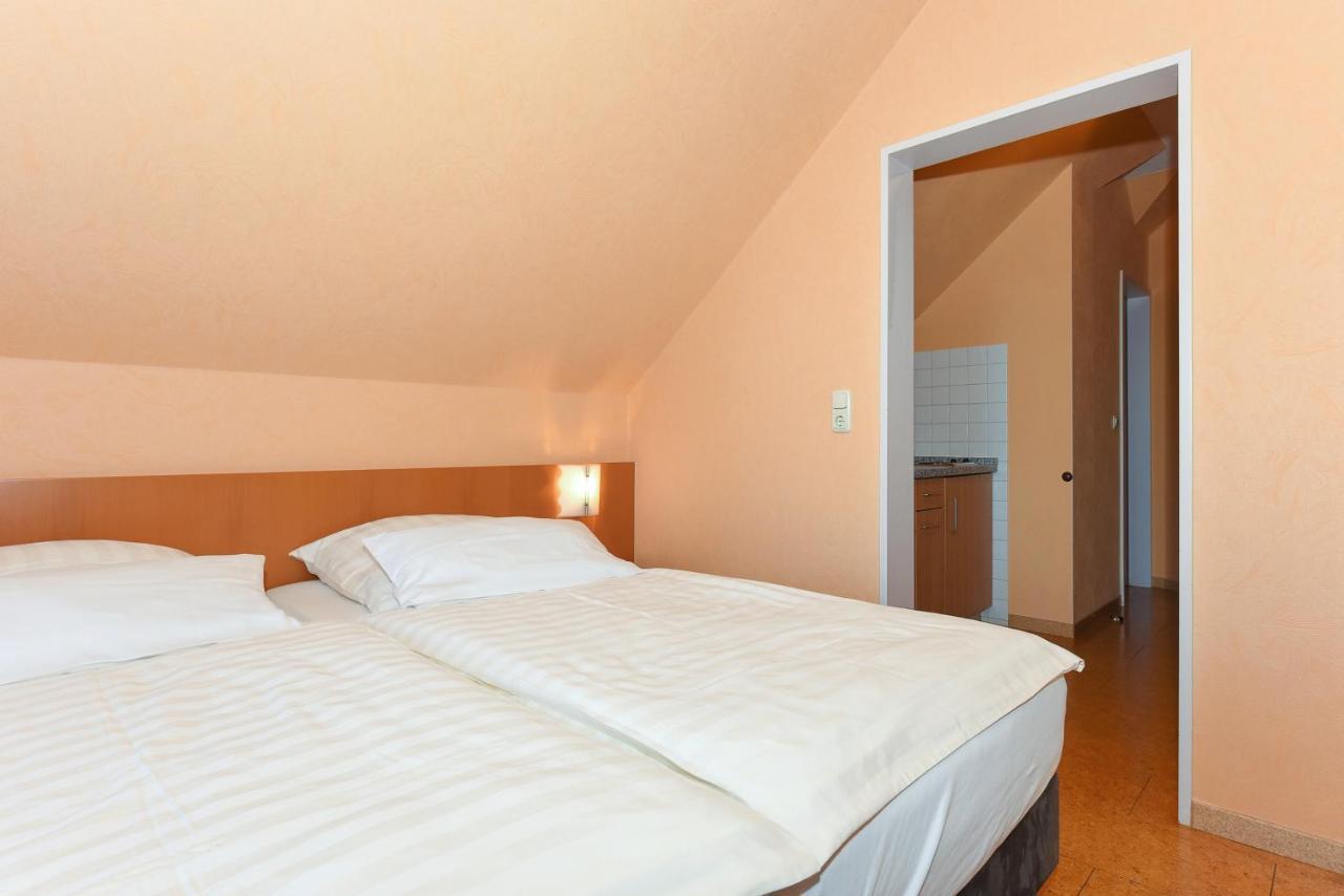 Hotel-Pension Altes Siel Bensersiel Exterior photo