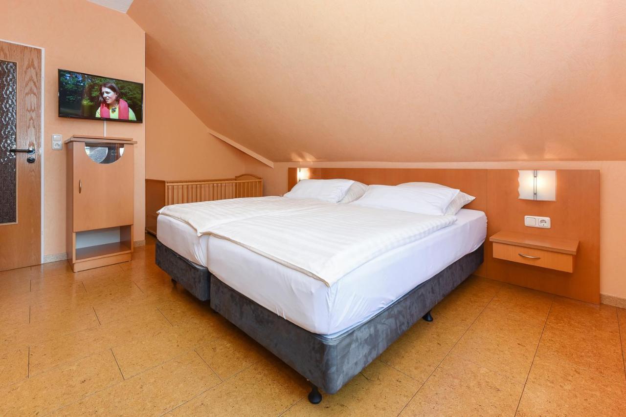 Hotel-Pension Altes Siel Bensersiel Exterior photo